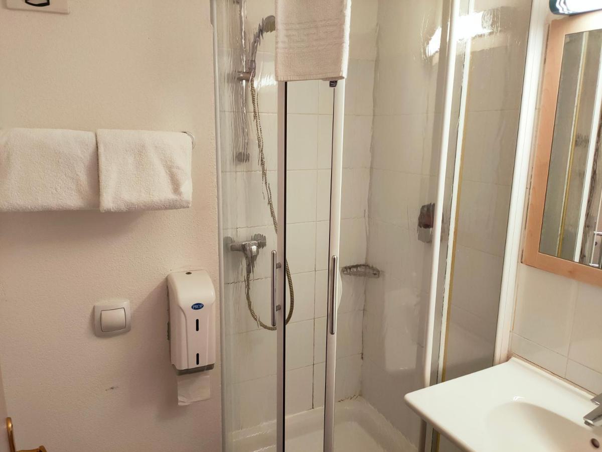 Brit Hotel Essentiel Cahors Nord Екстер'єр фото